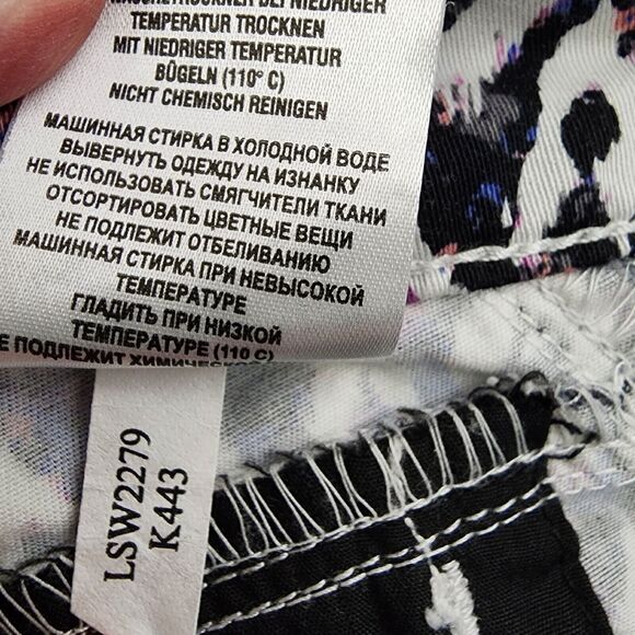 Lole Women's Shorts Size 10 Cactus Flower Sizzle Multicolor Ikat Pleated Casey - Picture 12 of 12